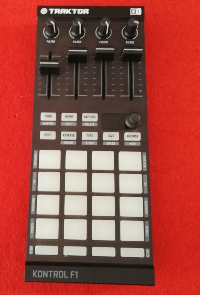 Native Instruments Traktor Kontrol F1 HW