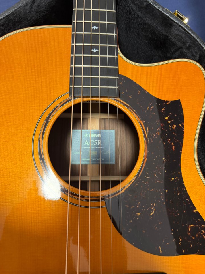 Yamaha AC5R de segunda mano · Foto 3 de 7 · Pontevedra · 1000 €