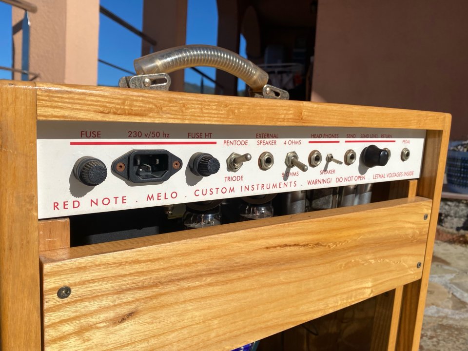 Red Note Josep Melo 50/25w de segunda mano · Foto 5 de 9 · Barcelona · 1600 €