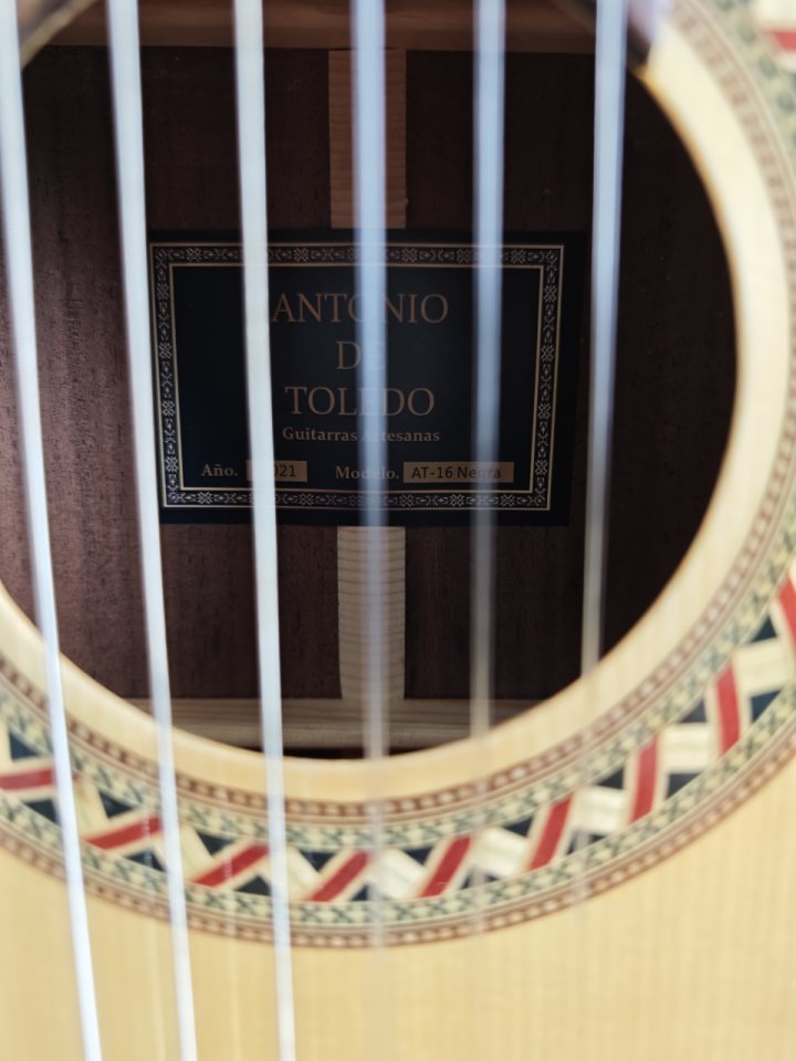 Antonio de Toledo at16 negra+ estuche foam