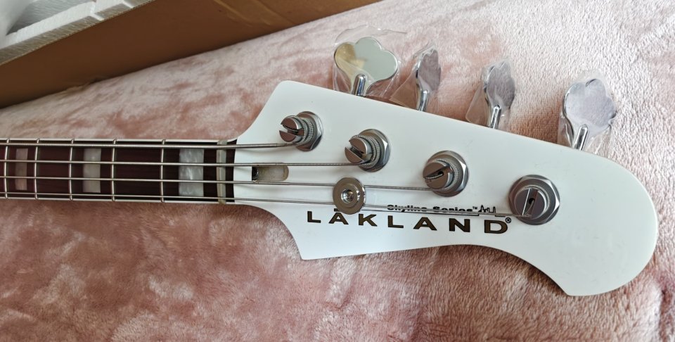 Lakland Skyline Decade. NUEVO, A ESTRENAR. de segunda mano · Foto 6 de 10 · Lugo · 1690 €
