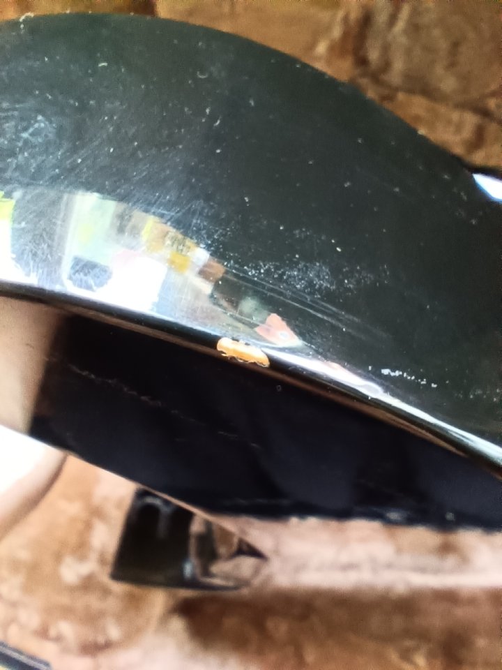 Guitarra Luthier estilo Rickenbacker 325 + estuche rigido y semirigido de segunda mano · Foto 4 de 6 · Barcelona · 900 €