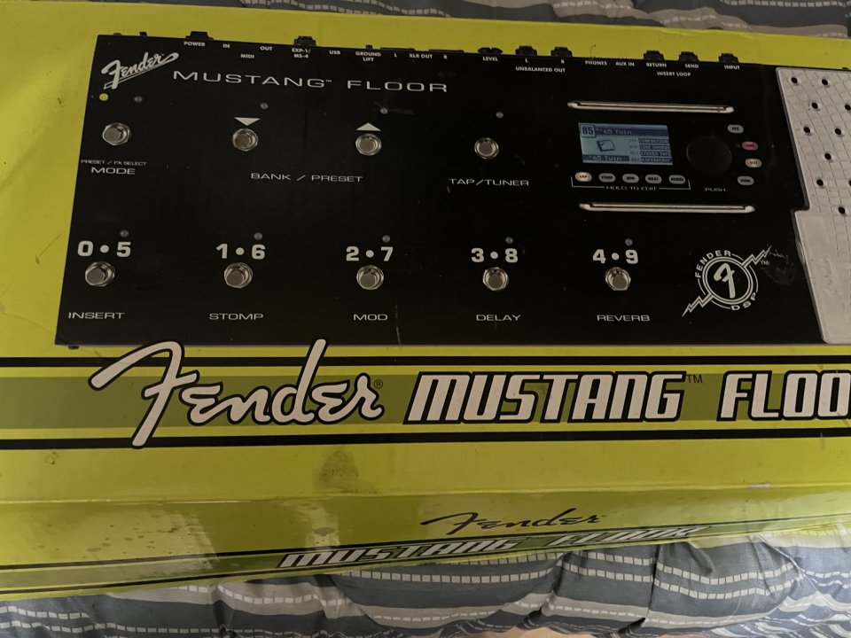 Fender Mustang floorboard