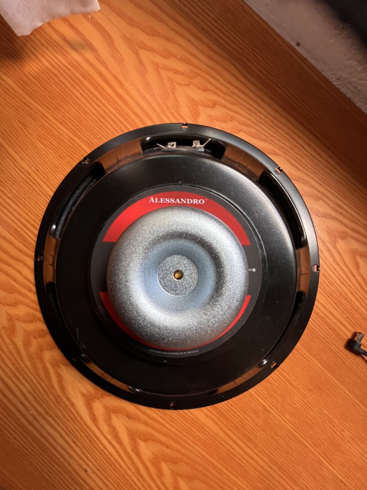 Eminence George Alessandro Neodimio 8 ohms de segunda mano · Foto 1 de 2 · Madrid · 140 €