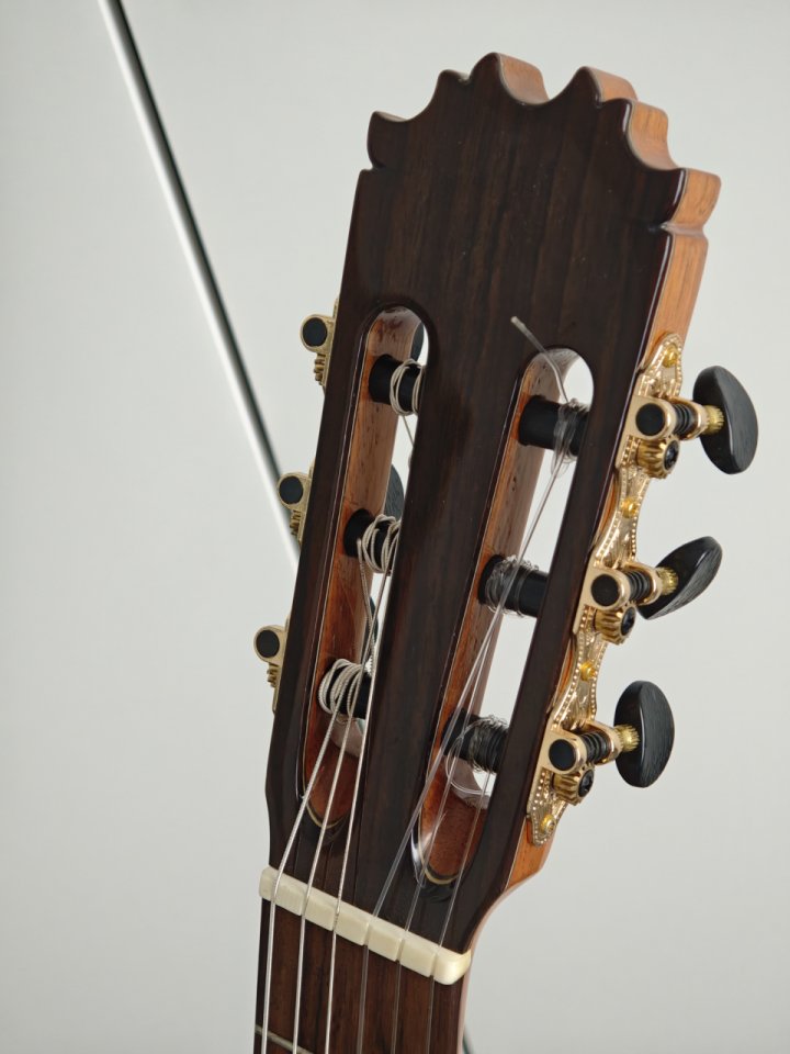 Antonio de Toledo at16 negra+ estuche foam