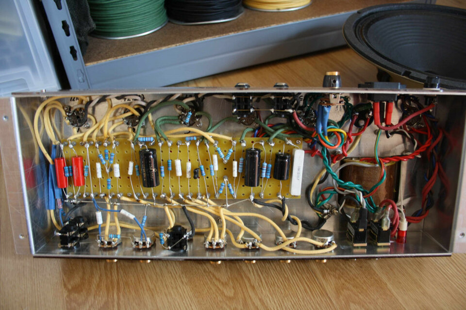 CABEZAL AMPLIFICADOR CLON MARSHALL 1974X 18W Upgrade! de segunda mano · Foto 3 de 14 · Madrid · 800 €