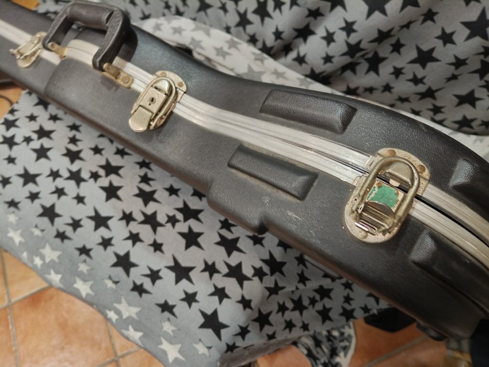 Estuche fender usa tipo pistola de segunda mano · Foto 7 de 8 · Barcelona · 150 €
