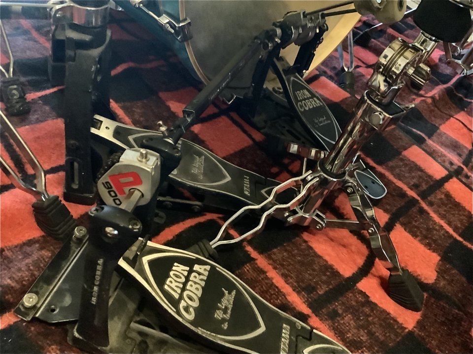 TAMA Superstar EFX completa + Iron Cobra 900 + herrajes + platos + fundas de segunda mano · Foto 4 de 10 · Madrid · 2150 €