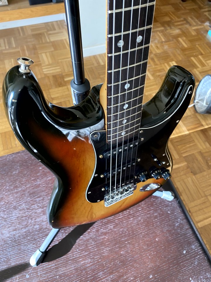 *RESERVADA* Fender Stratocaster '79 ¡3,6kg!