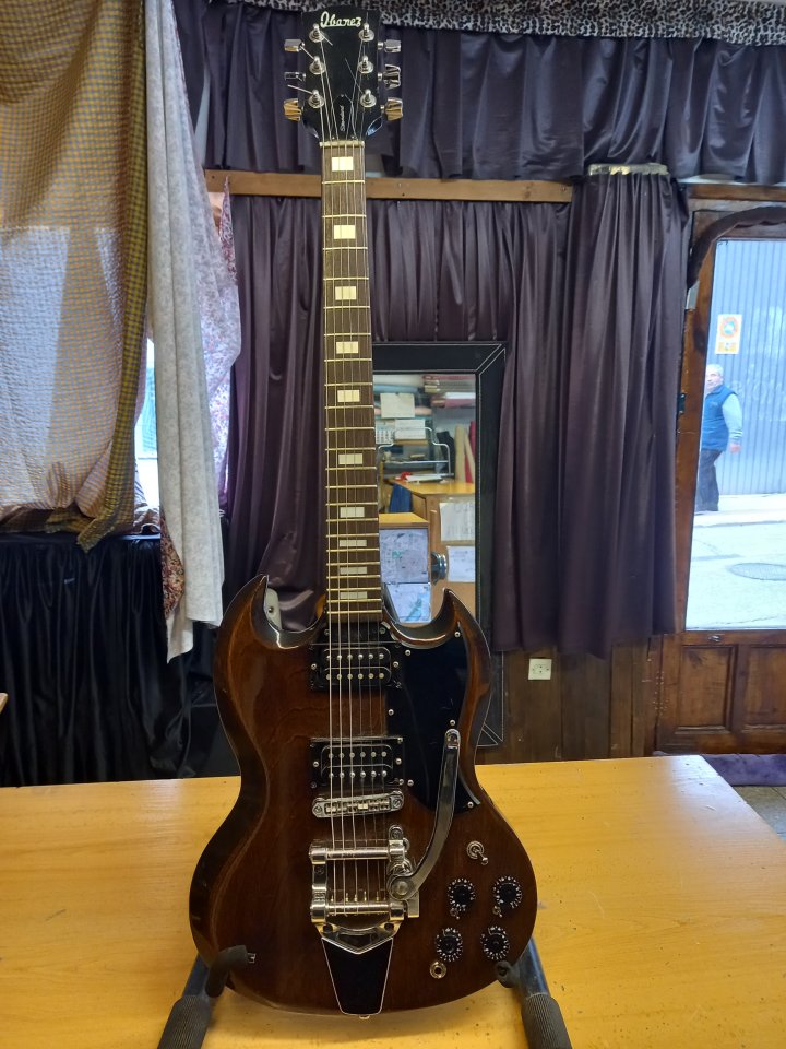 Ibanez sg 70 s
