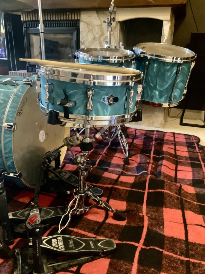TAMA Superstar EFX completa + Iron Cobra 900 + herrajes + platos + fundas de segunda mano · Foto 5 de 10 · Madrid · 2150 €