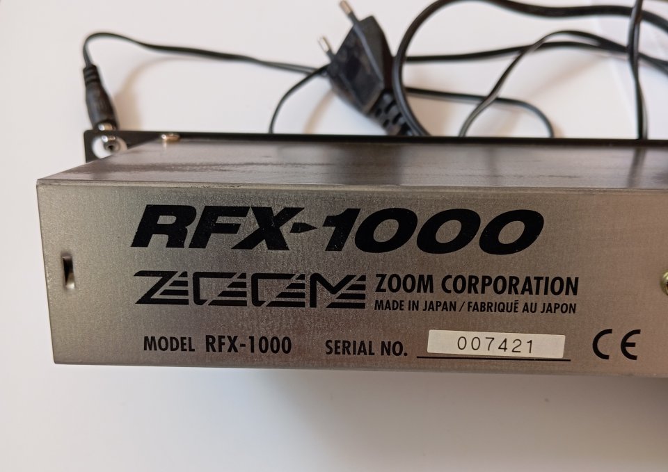 Procesador de efectos RFX. 1000