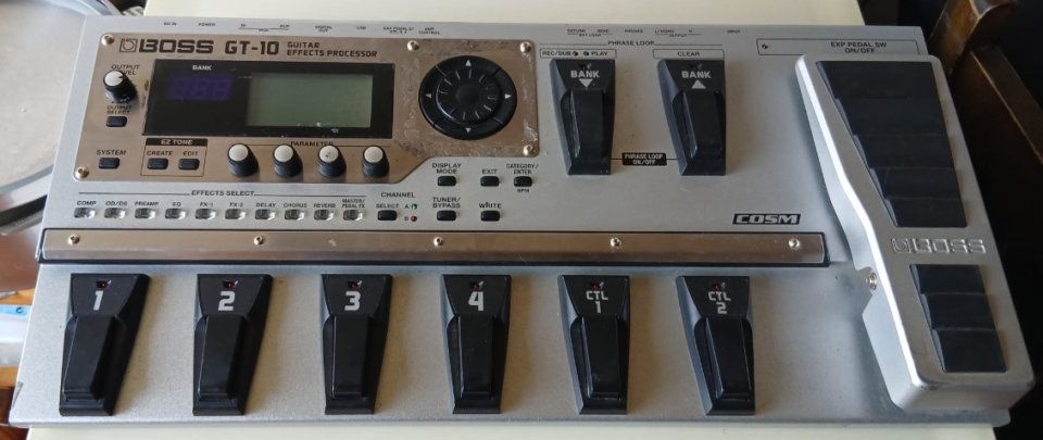 BOSS GT10 Pedalera multiefectos de segunda mano · Foto 1 de 4 · Araba · 130 €
