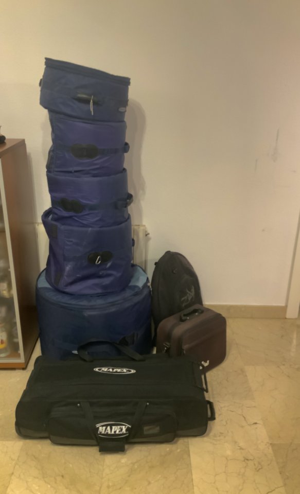 TAMA Superstar EFX completa + Iron Cobra 900 + herrajes + platos + fundas de segunda mano · Foto 8 de 10 · Madrid · 2150 €