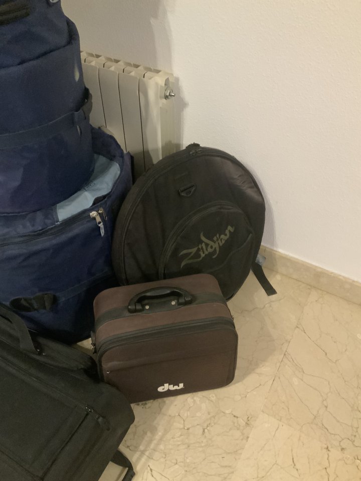 TAMA Superstar EFX completa + Iron Cobra 900 + herrajes + platos + fundas de segunda mano · Foto 9 de 10 · Madrid · 2150 €