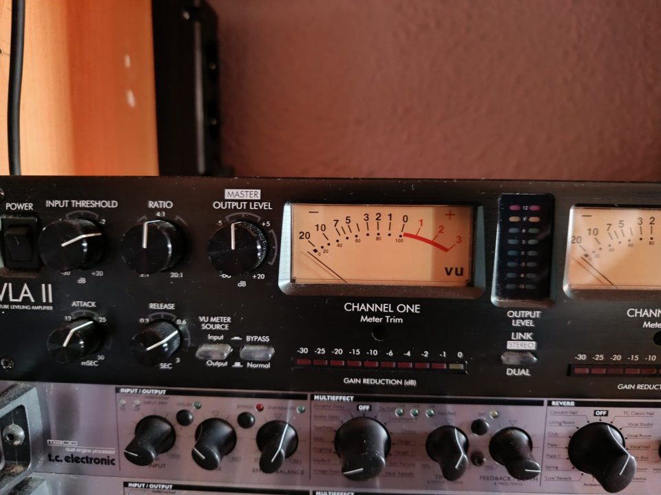 Compresor ART Pro VLA II: