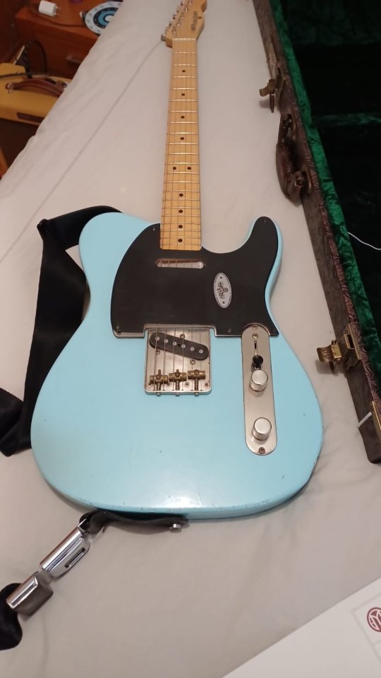 Guitarra Electrica Mayback Teleman T54 Caddy Blue Aged de segunda mano · Foto 8 de 8 · Madrid · 1200 €