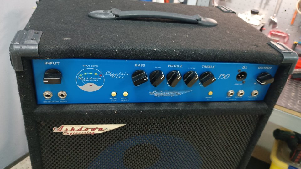 Amplificador de bajo Ashdown 15 "