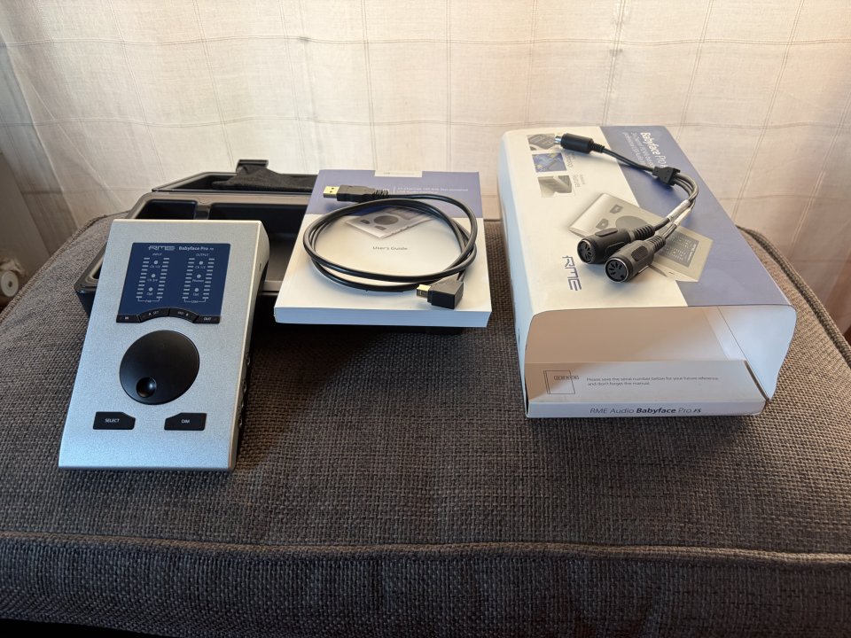 RME Babyface Pro FS con caja, estuche y accesorios — 500 € de segunda mano · Foto 8 de 9 · Barcelona · 500 €