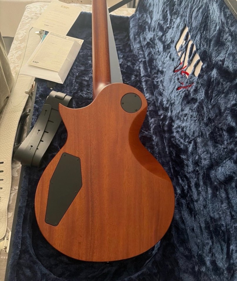 ESP USA Eclipse 2023 - Black Natural Fade de segunda mano · Foto 4 de 8 · Barcelona · 4000 €