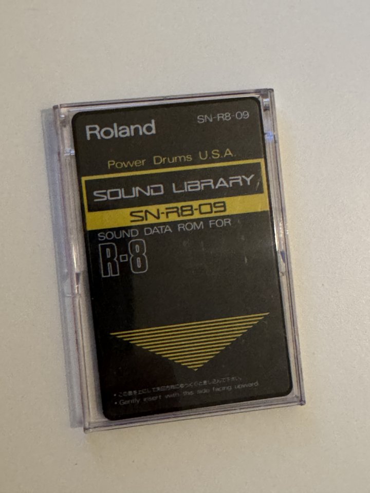 Tarjeta Roland SN-R8-09 POWER DRUMS U.S.A. de segunda mano · Foto 4 de 5 · Almería · 50 €