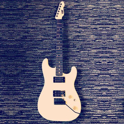 una buena super strato doble humbucker