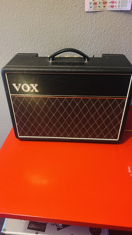 Vox ac10 mejorado de segunda mano · Foto 1 de 3 · Valencia · 420 €