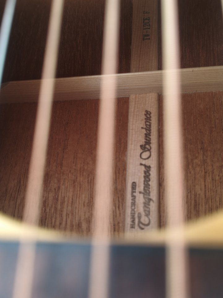 Guitarra electroacústica Tanglewood