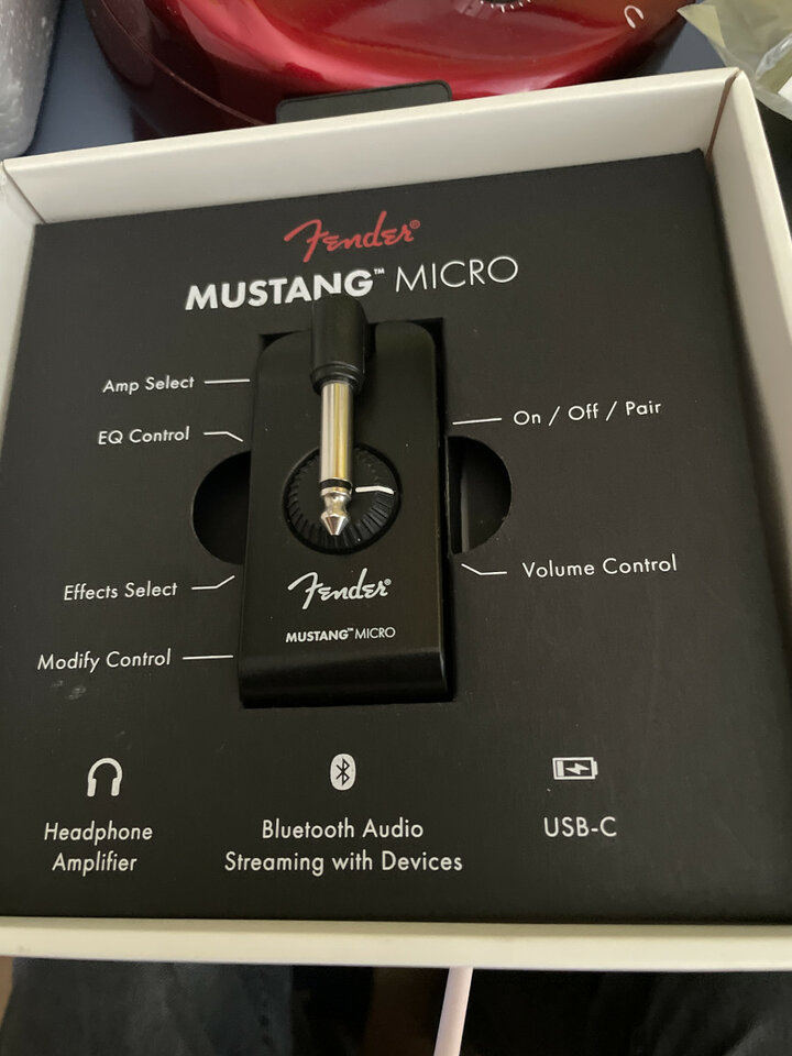 Vendo :fender MUSTANG MICRO
