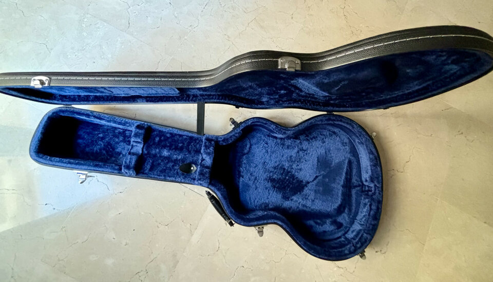 Guild Starfire I Jet 90 Satin White + Funda rígida Guild Deluxe