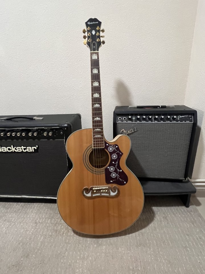 Vendo Epiphone EJ-200 de segunda mano · Foto 1 de 6 · Alicante · 380 €
