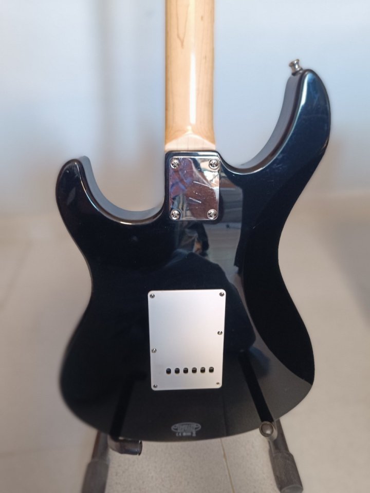 Yamaha Superstratocaster de segunda mano · Foto 2 de 7 · Valladolid · 135 €