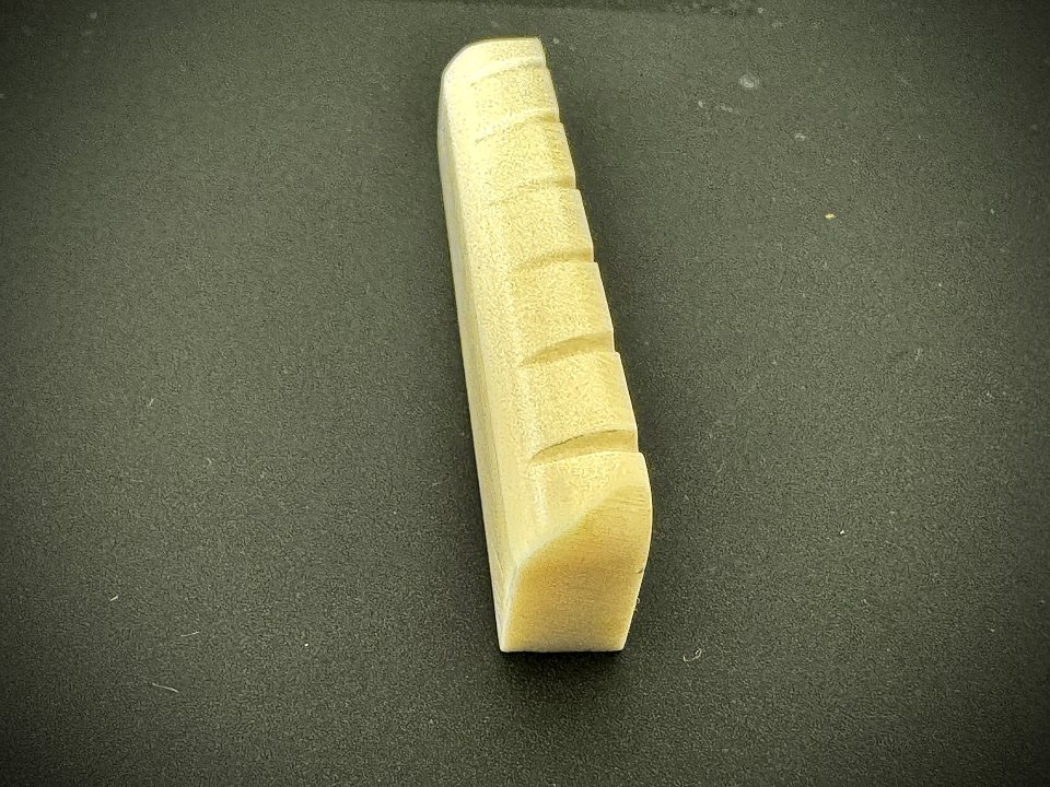 Cejuela de hueso sin blanquear