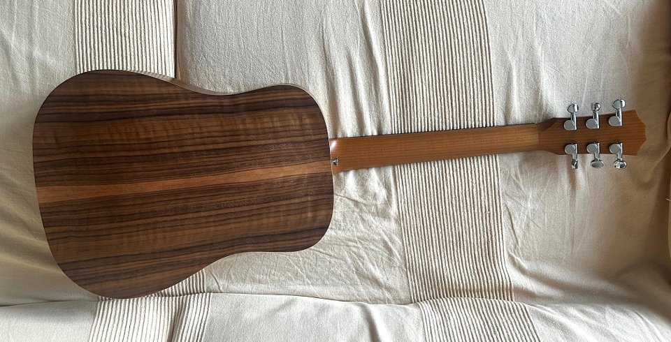 Baby Taylor BT1 Walnut de segunda mano · Foto 3 de 6 · Araba · 260 €