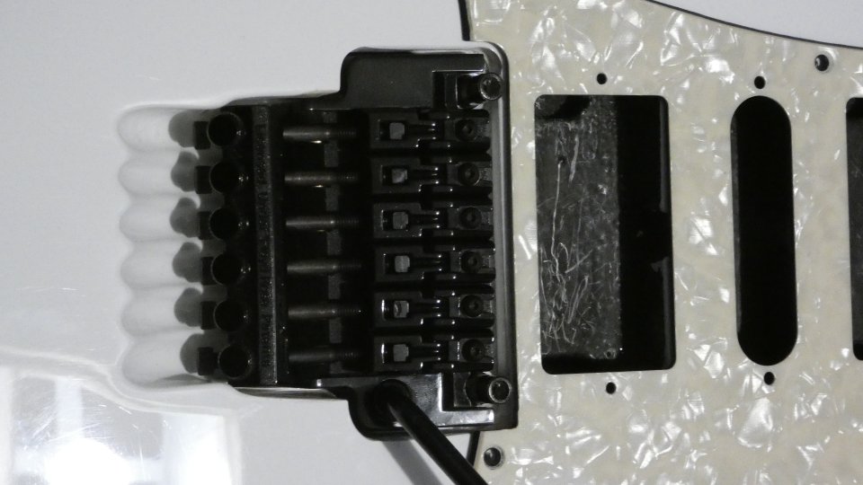 Proyecto guitarra Ibanez Jem555 Steve Vai Indonesia