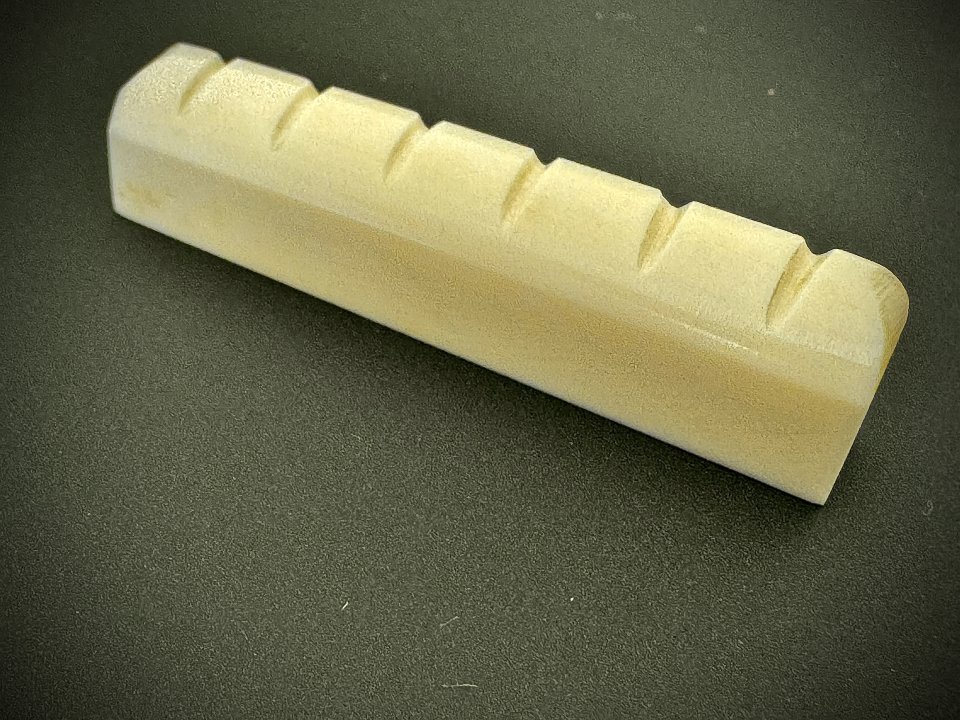 Cejuela de hueso blanca