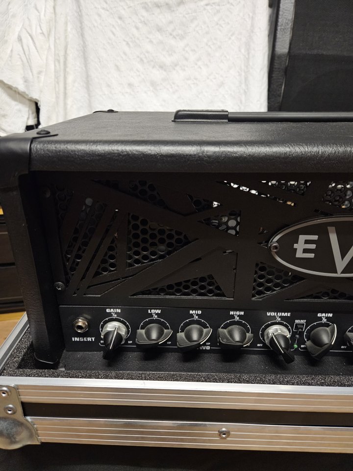 EVH 5150 III Stealth (en garantía aún)