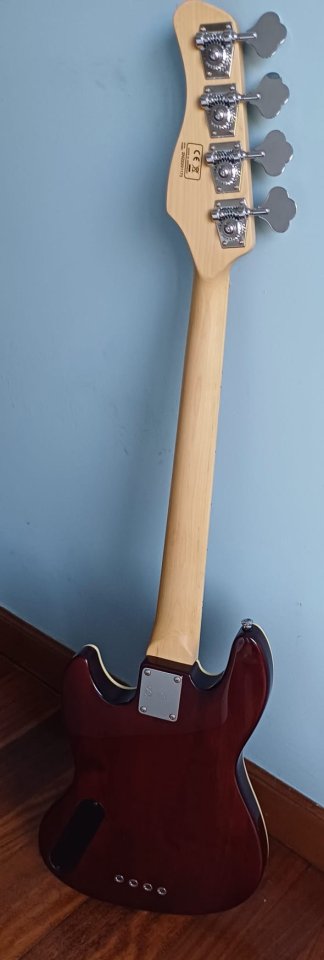 Bajo Eléctrico Sire Marcus Miller U5 escala corta