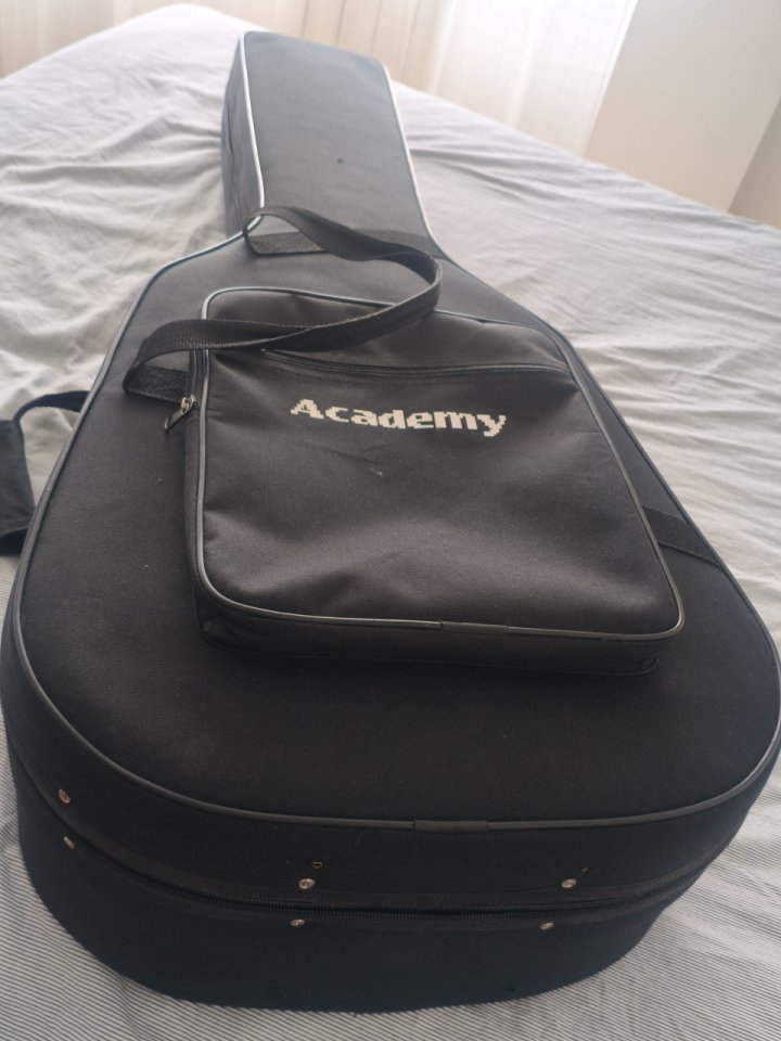 Guitarra electroacústica Tanglewood