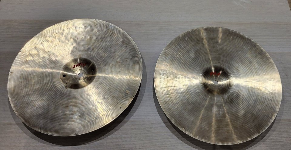 Hi-Hat 13" UFIP The Original B20 Envío OK