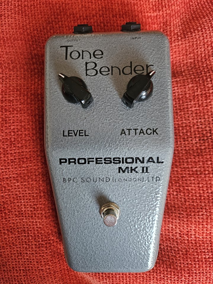 BPC Tone Bender MK II Professional Fuzz Pedal de segunda mano · Foto 1 de 10 · Alicante · 240 €