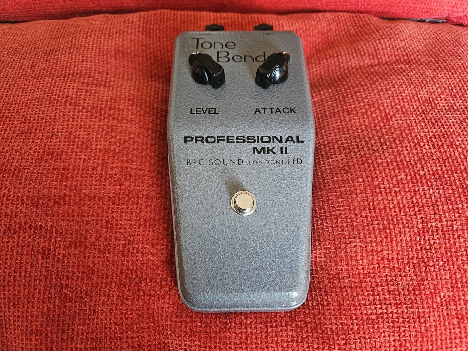 BPC Tone Bender MK II Professional Fuzz Pedal de segunda mano · Foto 2 de 10 · Alicante · 240 €
