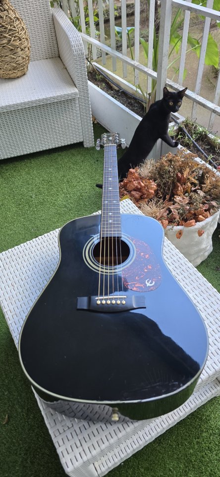 Epiphone acústica