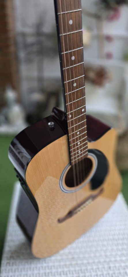 Guitarra Electroacústica Fender