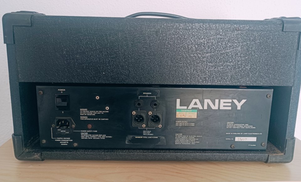 Laney THEATRE 8300 de segunda mano · Foto 2 de 3 · Cádiz · 150 €