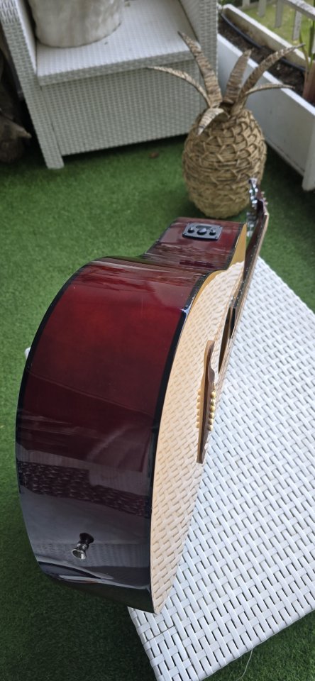 Guitarra Electroacústica Fender