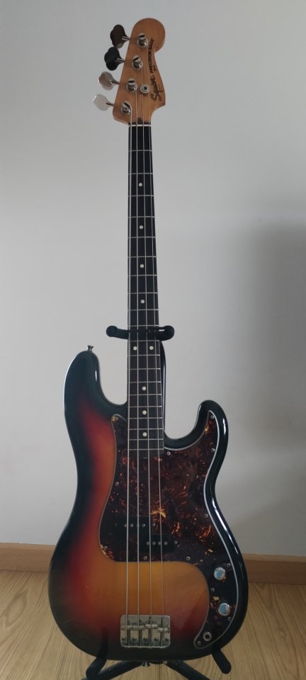 Squier Precision Japan A Series 1985/1986 de segunda mano · Foto 1 de 10 · Gipuzkoa · 1000 €