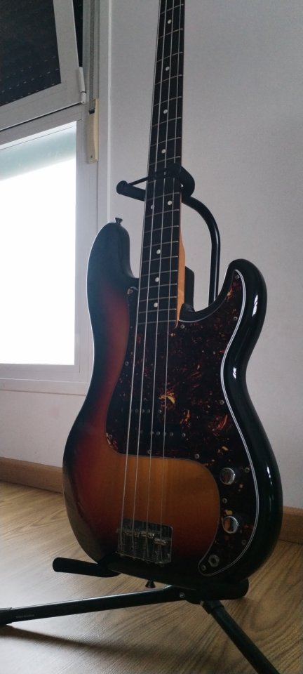 Squier Precision Japan A Series 1985/1986 de segunda mano · Foto 2 de 10 · Gipuzkoa · 1000 €