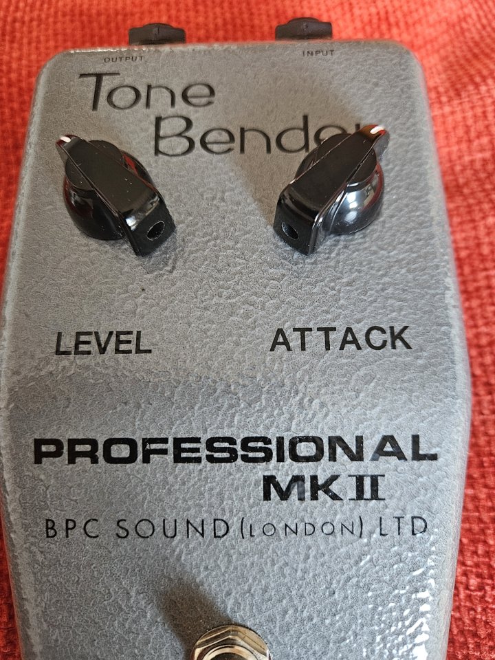 BPC Tone Bender MK II Professional Fuzz Pedal de segunda mano · Foto 6 de 10 · Alicante · 240 €