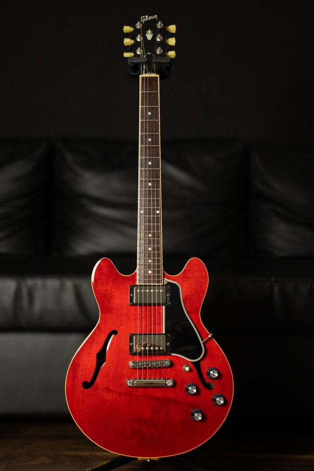 Gibson Memphis ES-339 with Dot Inlays 2013 - Antique Red Cherry de segunda mano · Foto 1 de 10 · Ourense · 3090 €